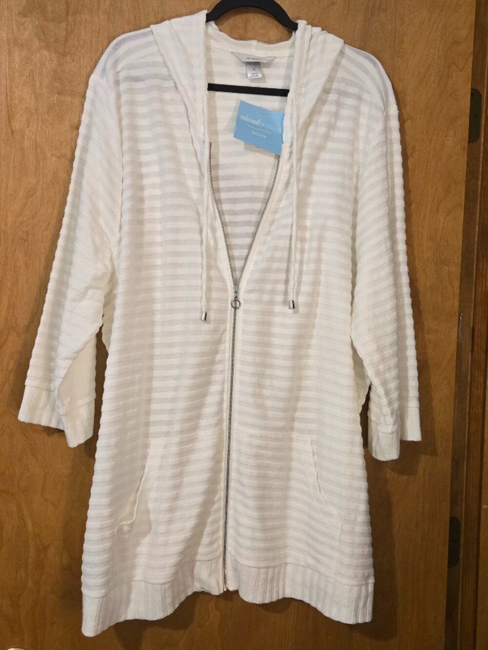 CJ Banks white cotton zip up jacket hooded Size 3x textured lounge/resort/beach